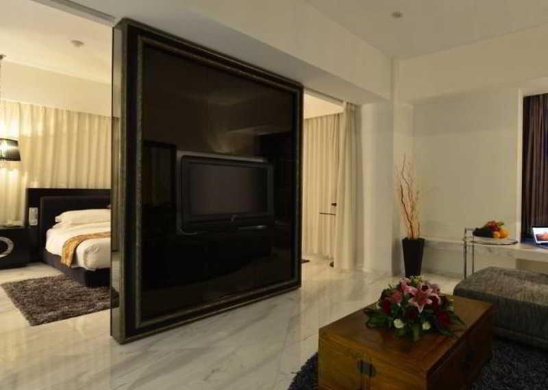 Kingtown Hotel Hongqiao Shanghaj Zewnętrze zdjęcie